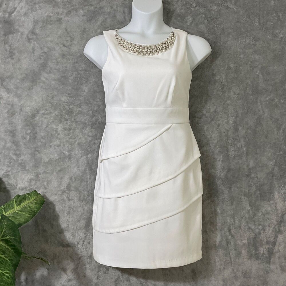 Connected Apparel cocktail party Dress Size 8 beaded neck Ivory Tiered Layered